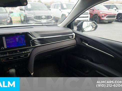 Used 2025 Toyota Camry LE image 19