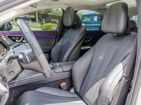 Used 2025 Mercedes-Benz E 350 Sedan w/ Multicontour Seating Package image 17