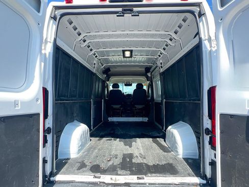 Used 2025 RAM ProMaster 2500 w/ Convenience Group FWD image 35