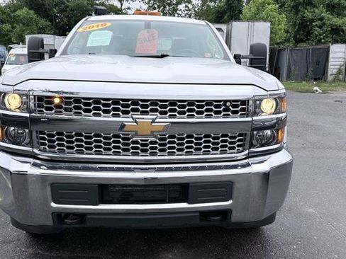 Used 2019 Chevrolet Silverado 2500 W/T w/ Snow Plow Prep Package AWD/4WD image 4