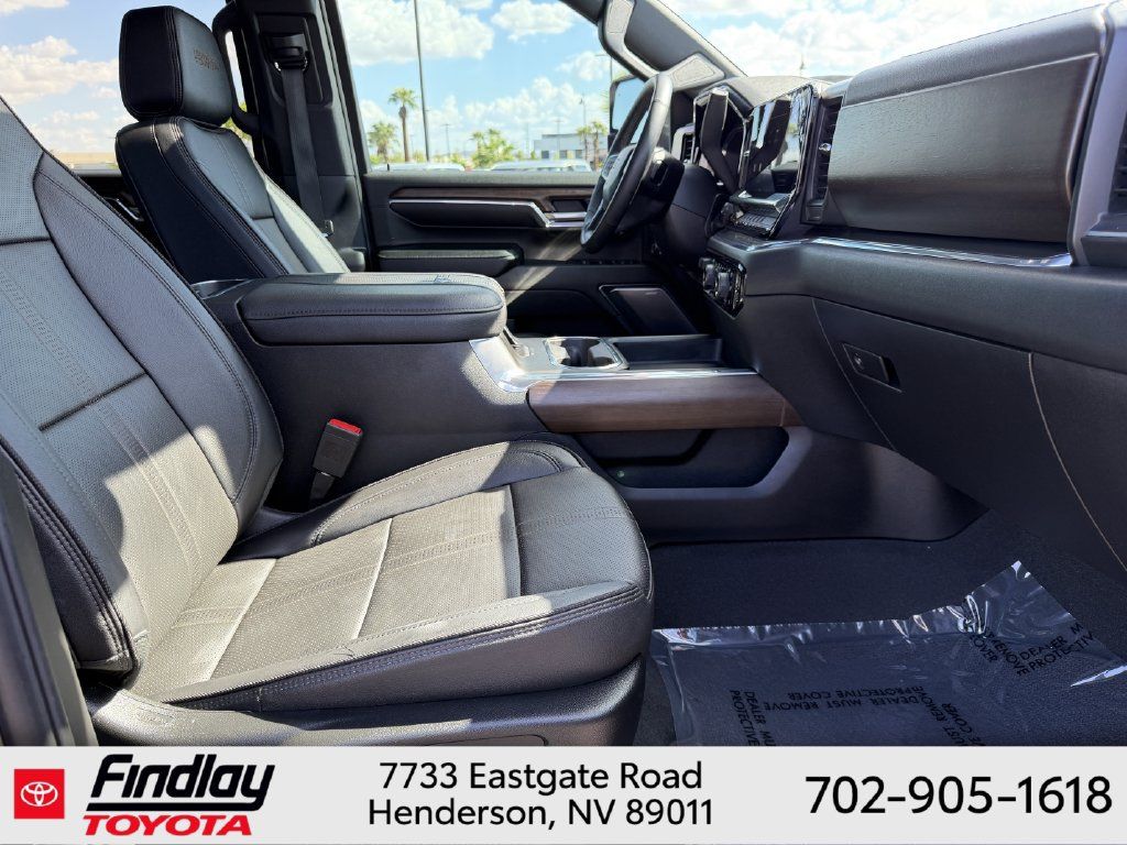 Used 2024 Chevrolet Silverado 3500 High Country w/ Technology Package AWD/4WD image 15