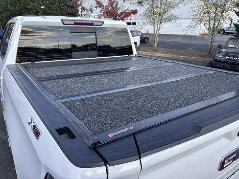 Used 2021 GMC Sierra 1500 SLT w/ SLT Premium Plus Package image 18