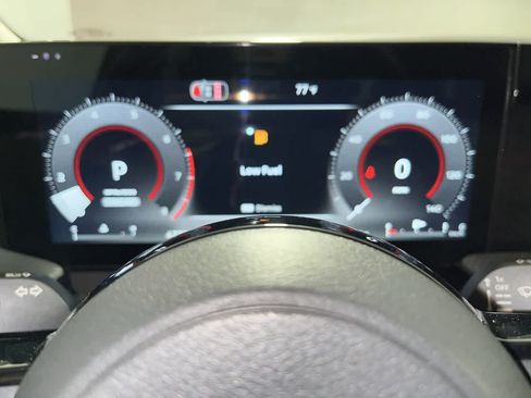 Used 2026 Nissan Kicks SR FWD image 17