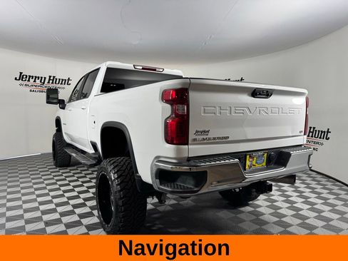 Used 2024 Chevrolet Silverado 2500 LT image 7