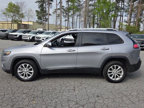 Used 2021 Jeep Cherokee Latitude FWD image 4