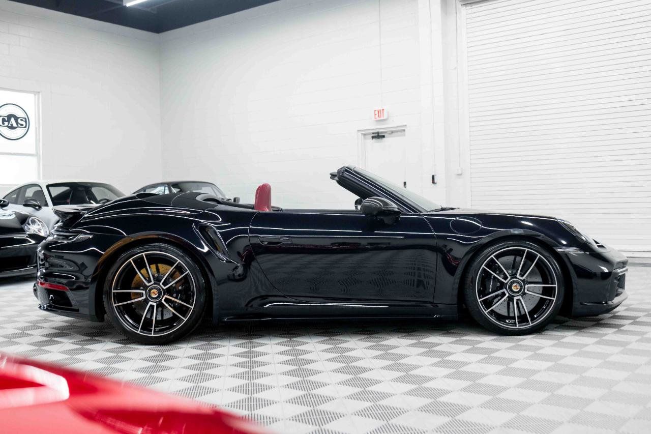 Used 2021 Porsche 911 4 Cabriolet AWD/4WD image 11