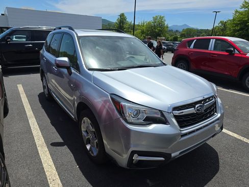 Used 2017 Subaru Forester 2.5i Touring AWD/4WD image 1