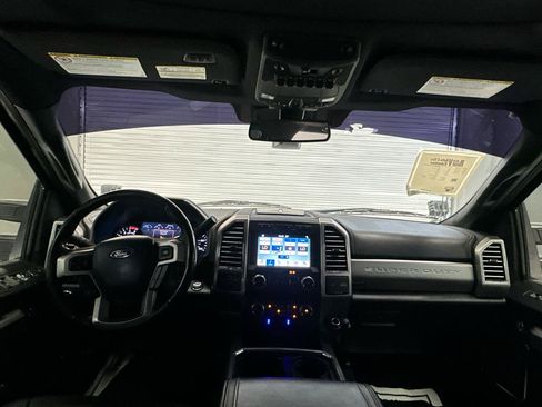 Used 2019 Ford F350 Platinum w/ Platinum Ultimate Package AWD/4WD image 17