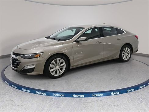 Used 2024 Chevrolet Malibu LT image 3