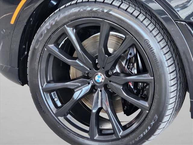 Used 2025 BMW X7 M60i AWD/4WD image 9
