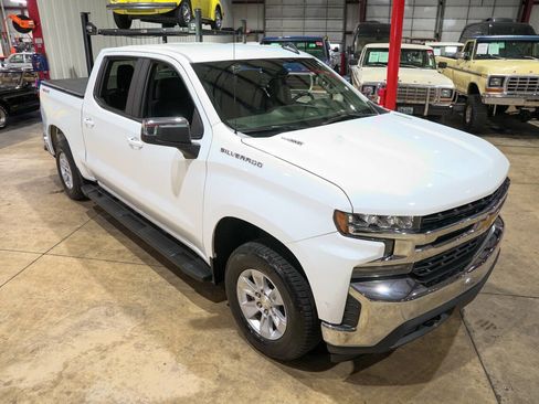 Used 2021 Chevrolet Silverado 1500 LT AWD/4WD image 14