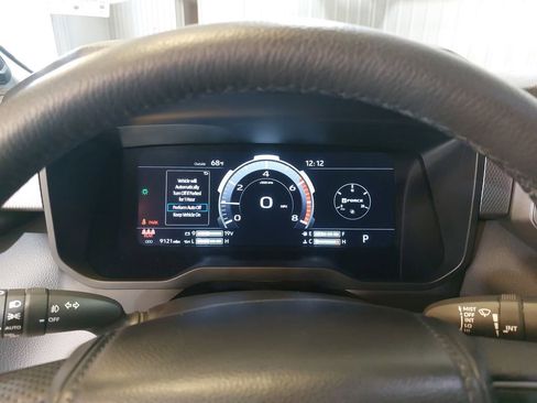 Used 2025 Toyota Tundra Limited AWD/4WD image 20