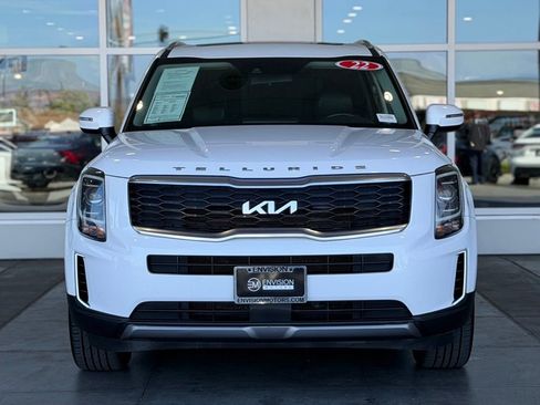 Used 2022 Kia Telluride S FWD image 4