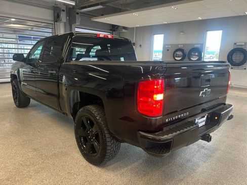 Used 2018 Chevrolet Silverado 1500 Custom w/ Custom Value Package AWD/4WD image 8