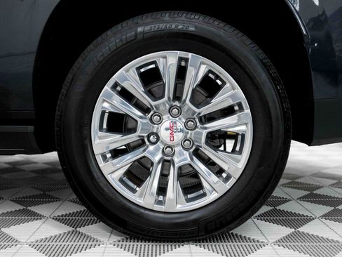 Used 2023 GMC Yukon XL Denali AWD/4WD image 38