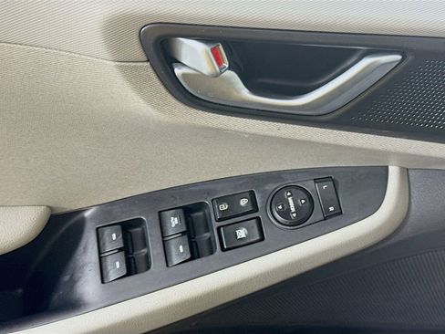 Used 2017 Hyundai Ioniq SEL image 20