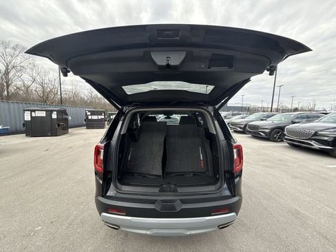Used 2023 GMC Acadia SLE w/ Driver Convenience Package image 23