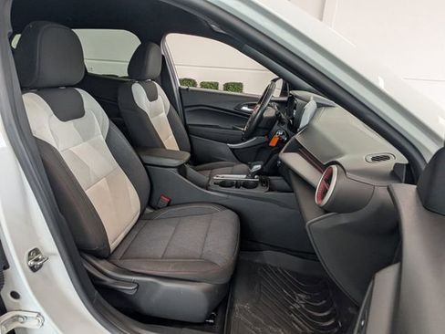 Used 2024 Chevrolet Trax RS w/ Driver Confidence Package image 16