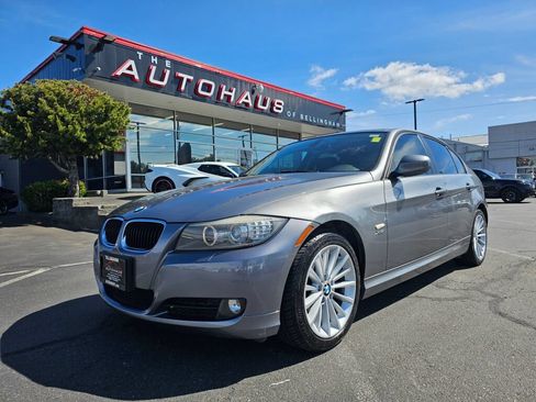 Used 2011 BMW 328i xDrive Sedan AWD/4WD image 1