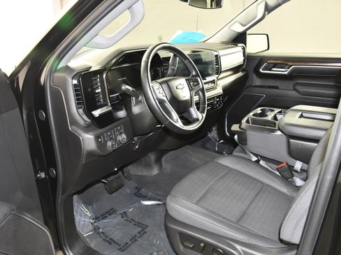 Used 2026 Chevrolet Silverado 1500 LT AWD/4WD image 2