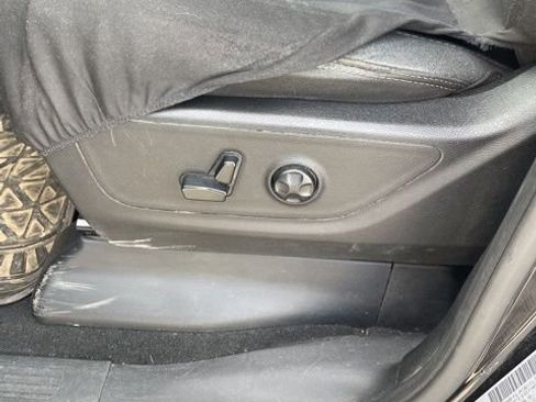 Used 2019 RAM 1500 Big Horn AWD/4WD image 10