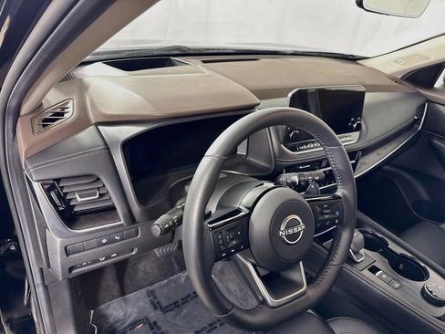 Used 2023 Nissan Rogue Platinum w/ Platinum Premium Package AWD/4WD image 10