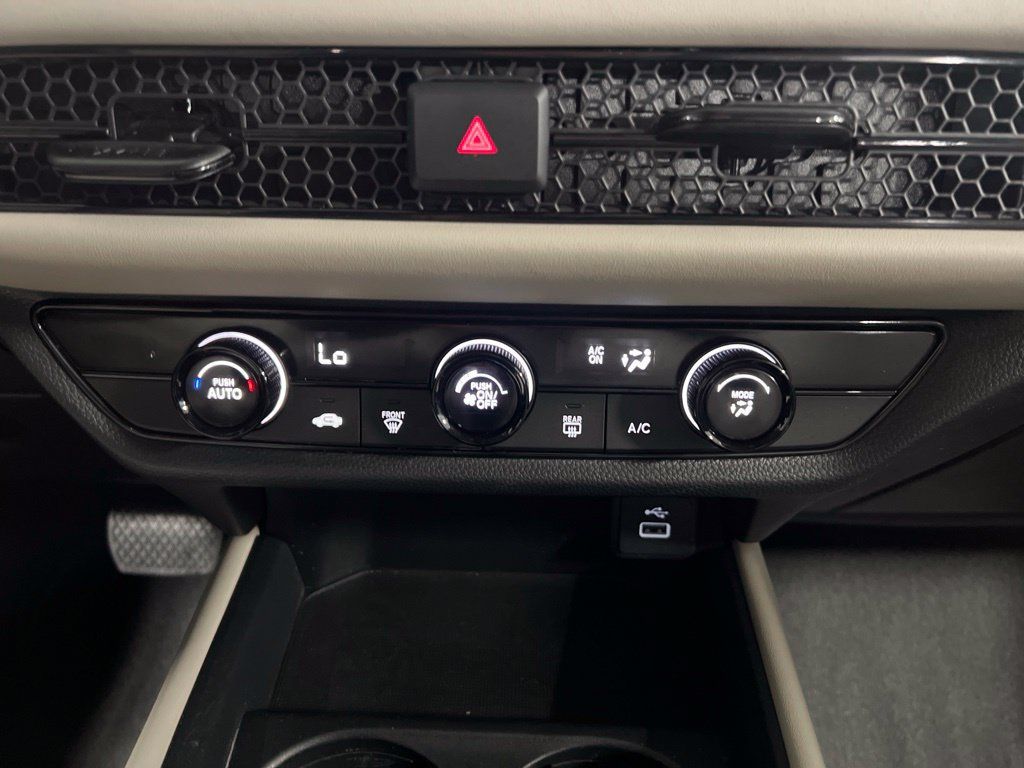 Used 2025 Honda HR-V LX image 25
