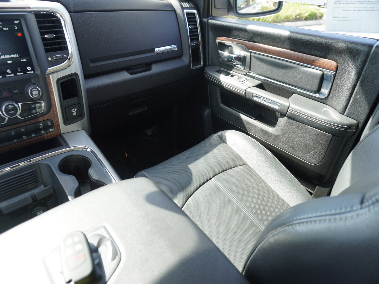 Used 2019 RAM 1500 Laramie w/ Convenience Group RWD image 20