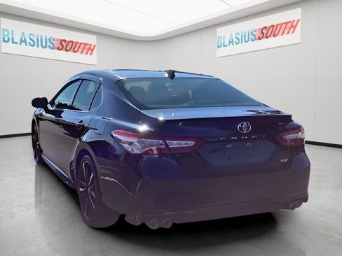 Used 2020 Toyota Camry XSE image 5