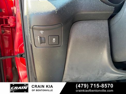 Used 2013 Kia Soul + FWD image 15