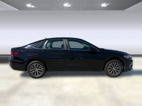 Certified 2021 Volkswagen Jetta SE w/ SE Cold Weather Package image 7