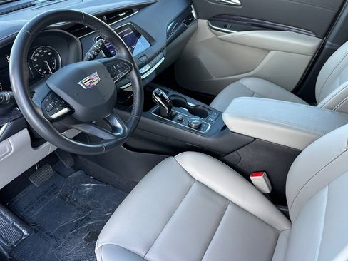 Certified 2023 Cadillac XT4 Luxury image 10