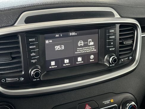Used 2020 Kia Sorento S FWD image 17