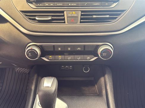 Used 2020 Nissan Altima 2.5 S AWD/4WD image 23