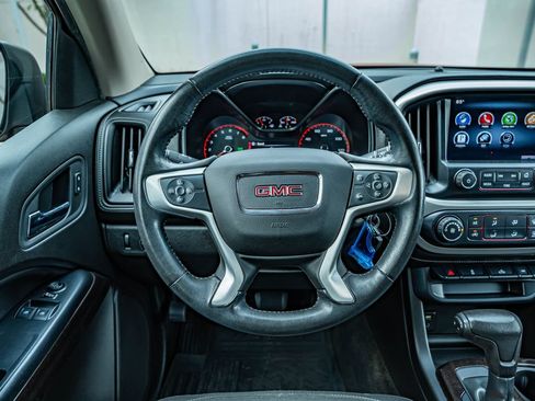 Used 2015 GMC Canyon SLE RWD image 23