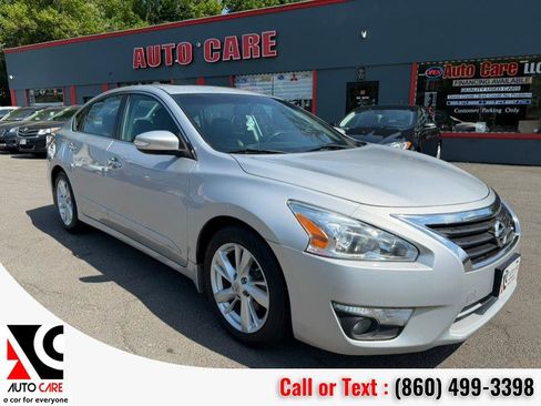 Used 2015 Nissan Altima 2.5 SL w/ Technology Package FWD image 1