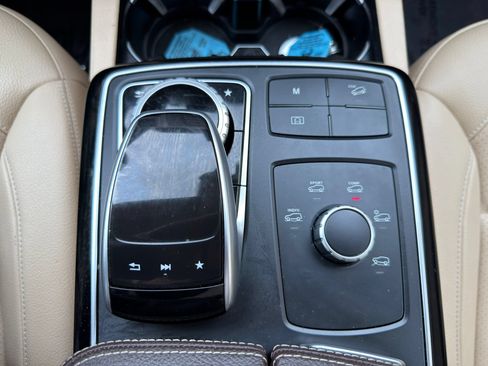 Used 2017 Mercedes-Benz GLE 350 4MATIC image 35