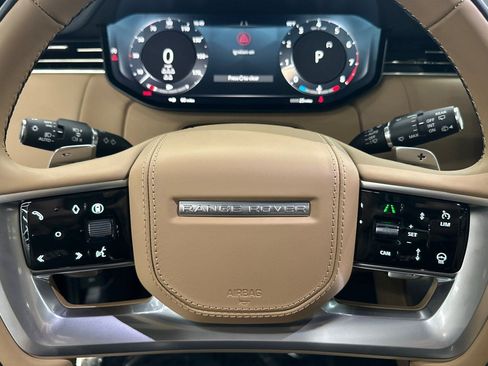 New 2026 Land Rover Range Rover Long Wheelbase SE AWD/4WD image 10