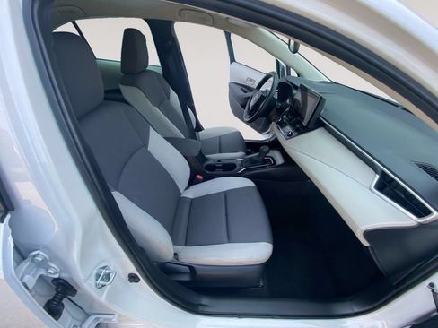 Used 2025 Toyota Corolla LE FWD image 15