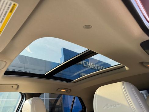 Used 2025 Buick Encore GX Avenir w/ Avenir Technology Package image 26