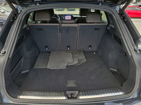 Used 2025 Audi Q5 Premium w/ Convenience Package image 30