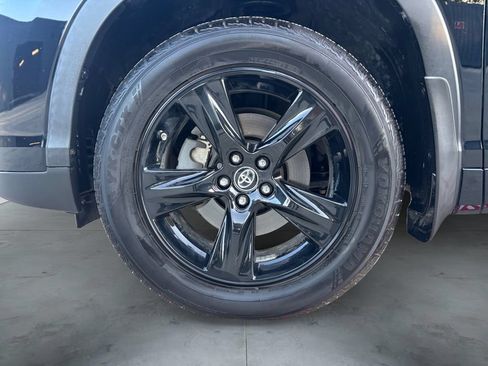 Used 2019 Toyota Highlander Limited Platinum AWD/4WD image 14