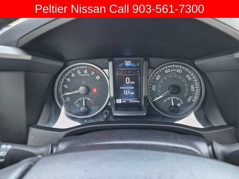 Used 2020 Toyota Tacoma TRD Off-Road w/ TRD Premium Off Road Package AWD/4WD image 32