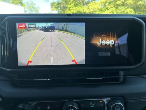 Used 2024 Jeep Wrangler Unlimited Rubicon 392 image 23