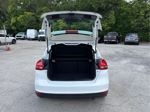 Used 2015 Ford Focus SE FWD image 33