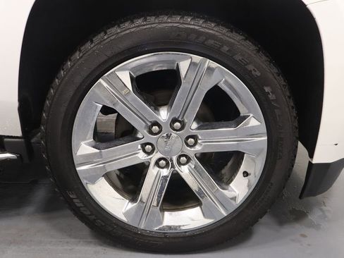 Used 2017 GMC Yukon Denali w/ Open Road Package AWD/4WD image 32