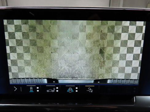 Used 2025 Chevrolet Silverado 2500 LT image 21