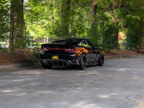 Used 2020 Dodge Charger Scat Pack w/ Daytona Edition Group RWD image 44