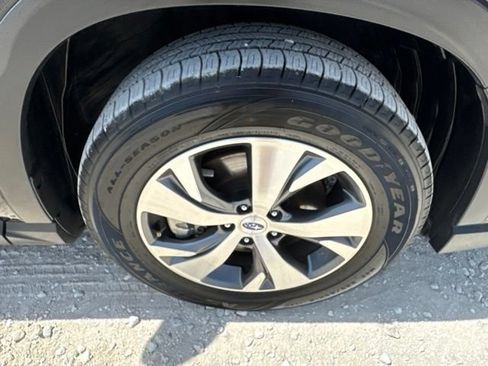 Used 2025 Subaru Ascent Premium AWD/4WD image 27