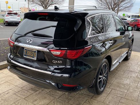 Used 2018 INFINITI QX60 Luxe w/ Deluxe Technology Package image 7